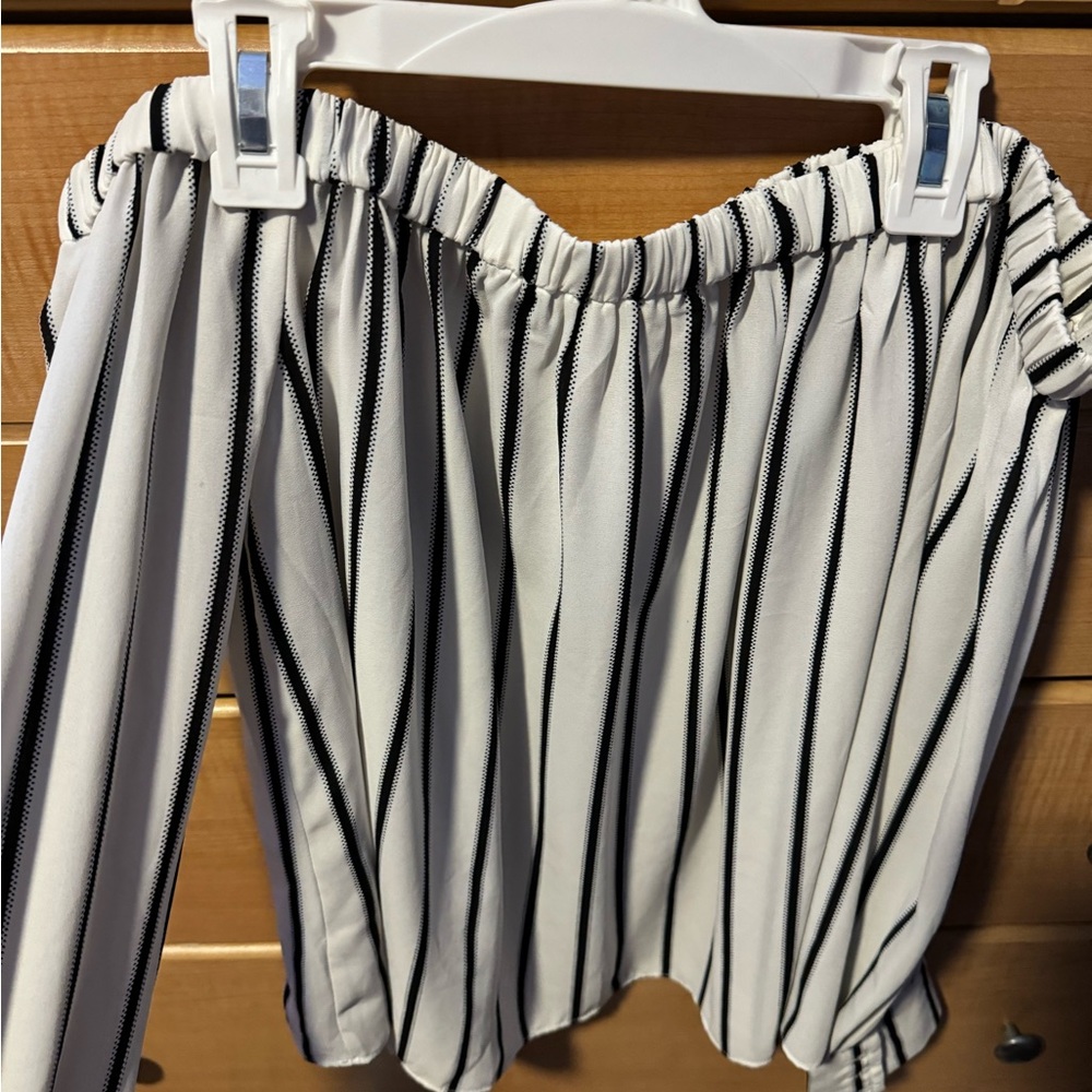 NEW! Off The Shoulder Top